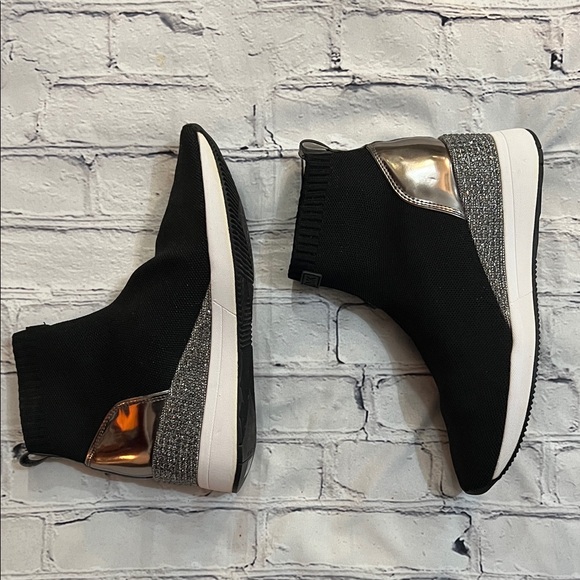 MICHAEL Michael Kors Black and Silver Ankle Booties - Picture 5 of 8